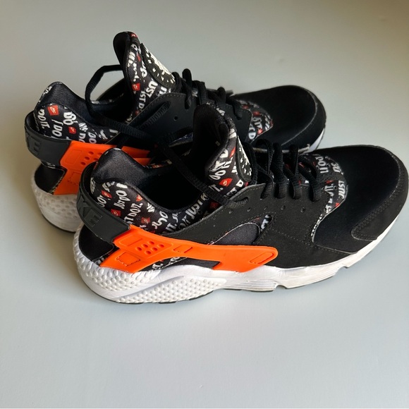 Nike Other - Nike Black & Orange Just Do It Huarache